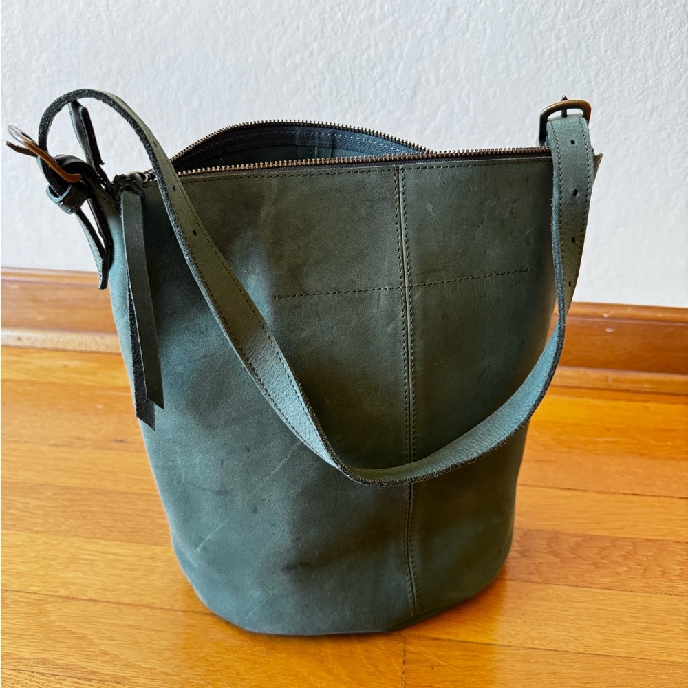 Able Eden Spruce Green Leather Bucket Bag Local and Global - Picture 3 of 9